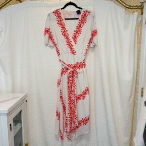 Gabby Skye Women’s 14 Faux Wrap Floral Short Sleeve Handkerchief Hem Midi Dress